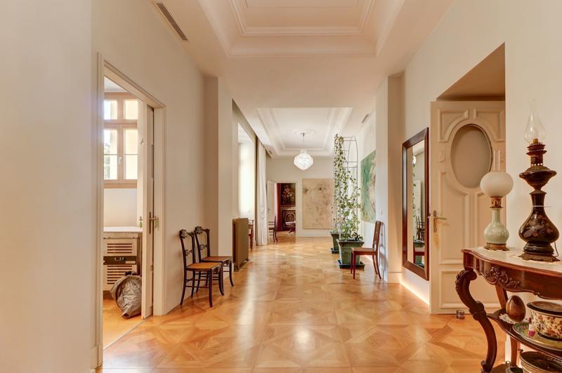 Appartement - 253 m² - 5 pièces