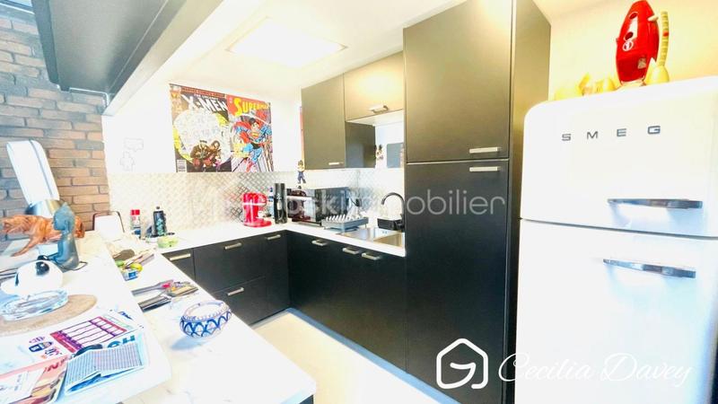 Propriété - 274 m² - 10 pièces