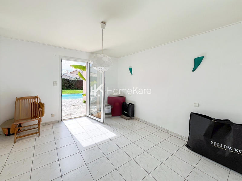 Maison - 200 m² - 6 pièces