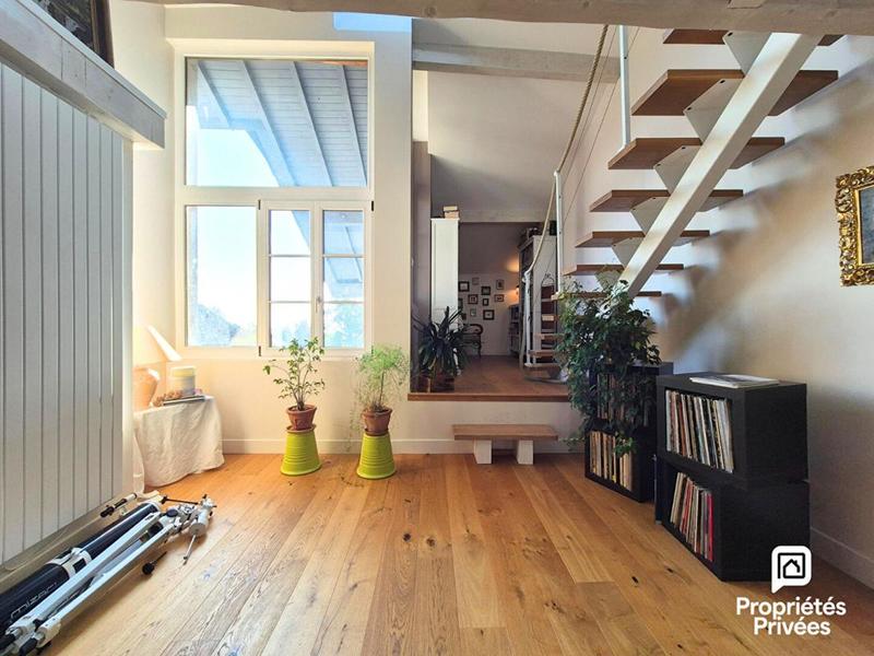 Maison - 200 m² - 7 pièces