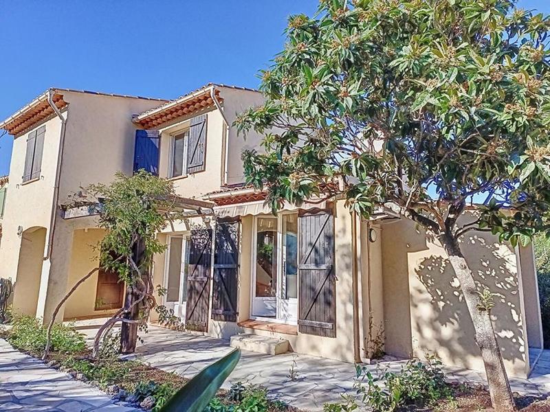 Maison - 96 m² - 5 pièces