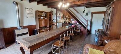 Maison - 90 m² - 4 pièces