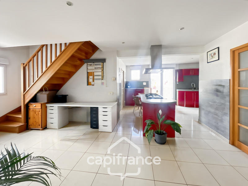 Maison - 180 m² - 6 pièces