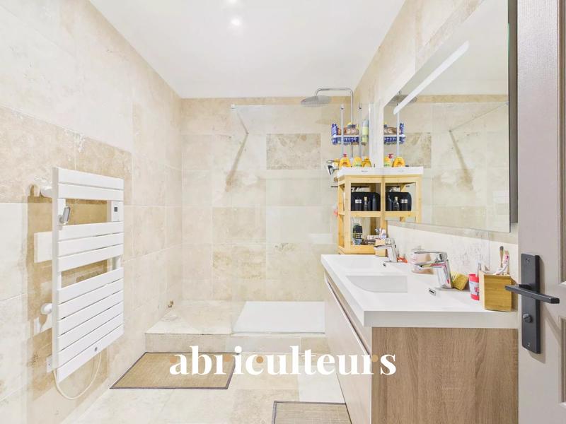 Appartement - 95 m² - 3 pièces