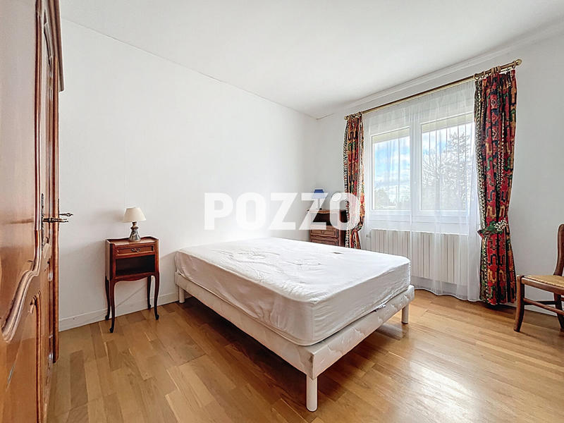 Maison - 159 m² - 7 pièces