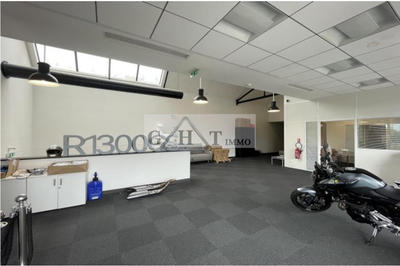 Entrepôt - 1 260 m²