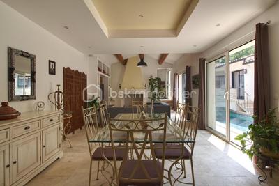 Villa - 170 m² - 6 pièces