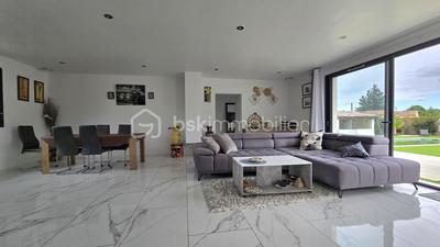 Villa - 188 m² - 6 pièces