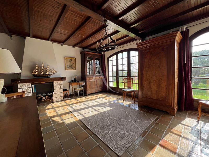 Maison - 147 m² - 6 pièces