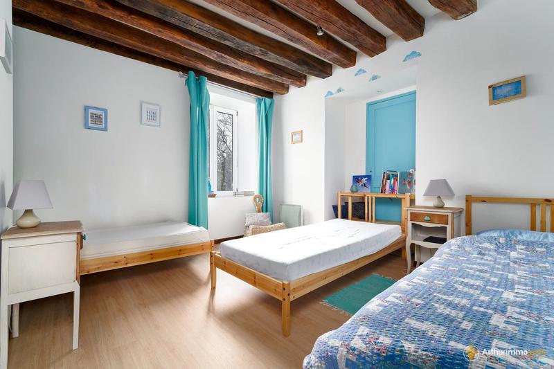 Maison - 240 m² - 7 pièces