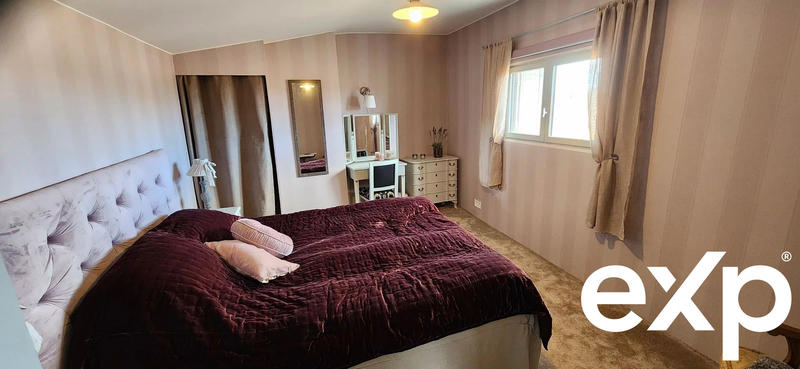 Maison traditionnelle - 177 m² - 7 pièces