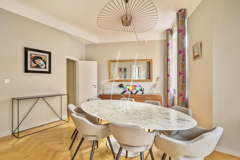 Appartement - 123 m² - 5 pièces