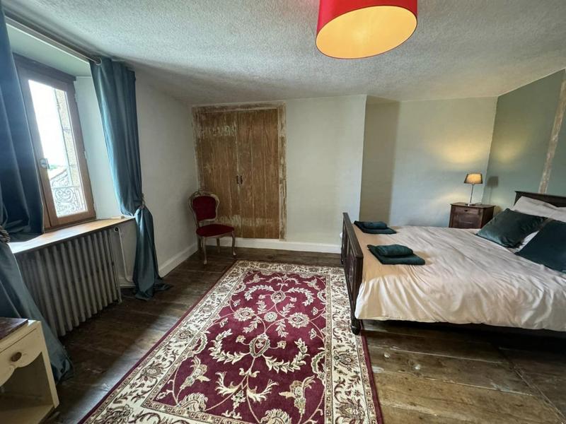 Maison - 200 m² - 8 pièces