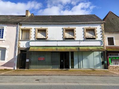 Maison - 95 m² - 7 pièces