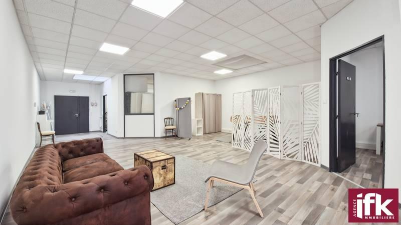 Local commercial - 106 m² - 3 pièces