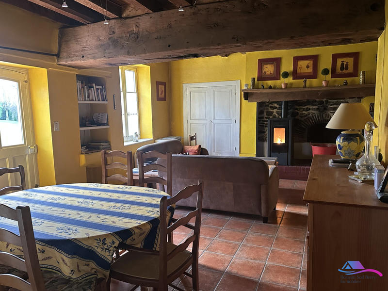 Maison - 94 m² - 5 pièces