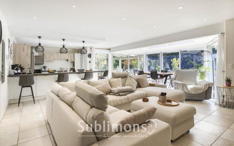 Maison ancienne - 262 m² - 10 pièces