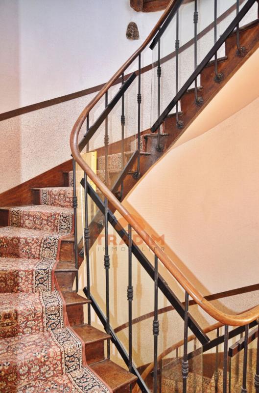 Maison - 425 m² - 14 pièces