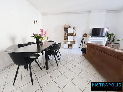 Appartement - 92 m² - 5 pièces