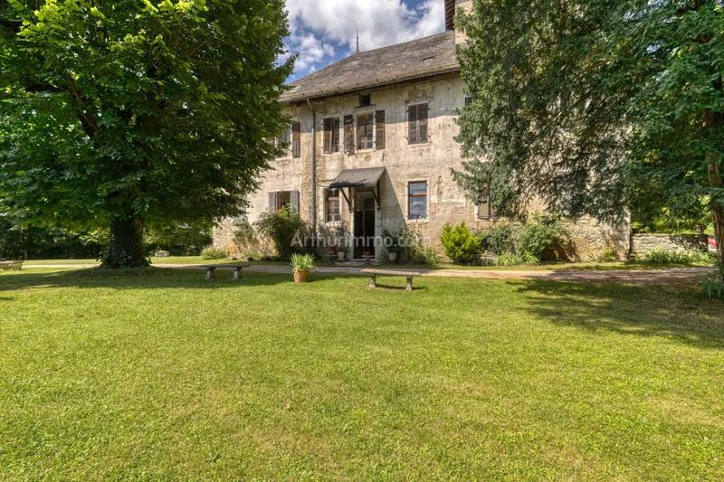 Maison - 500 m² - 10 pièces