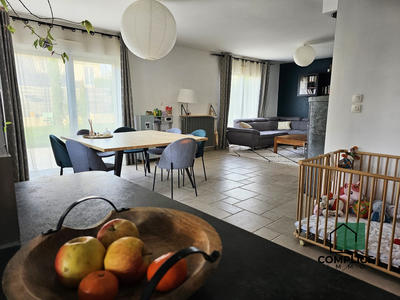 Maison traditionnelle - 150 m² - 5 pièces