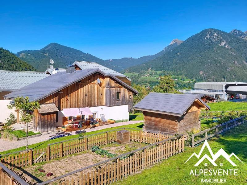 Châlet - 195 m² - 9 pièces