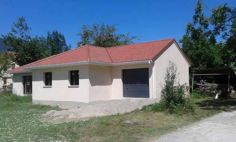 Maison - 90 m² - 4 pièces