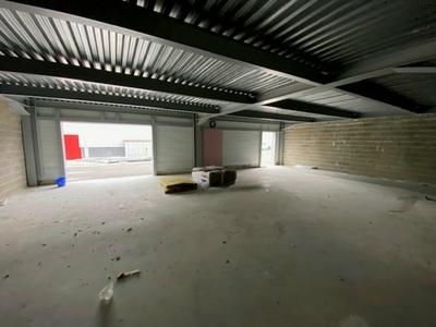 Local d'activité / Entrepôt - 185 m²