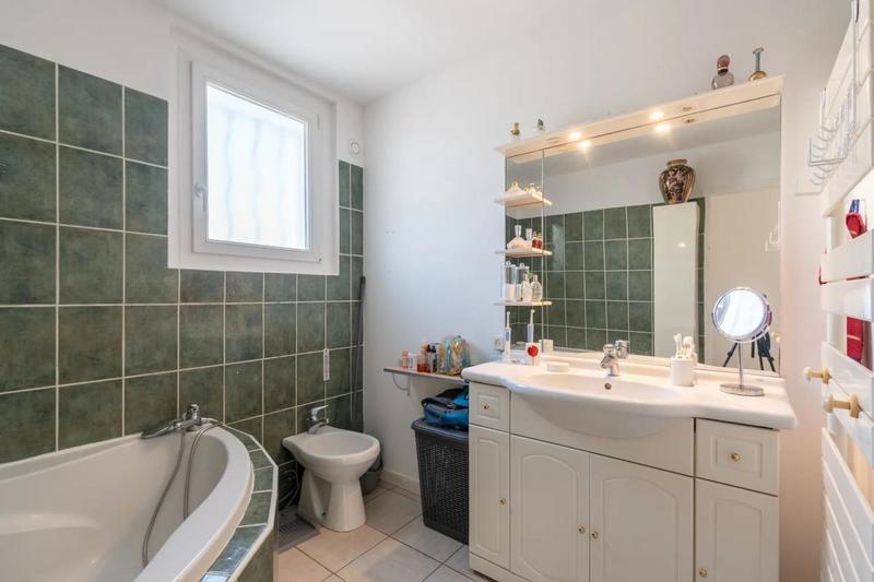 Appartement - 97 m² - 4 pièces