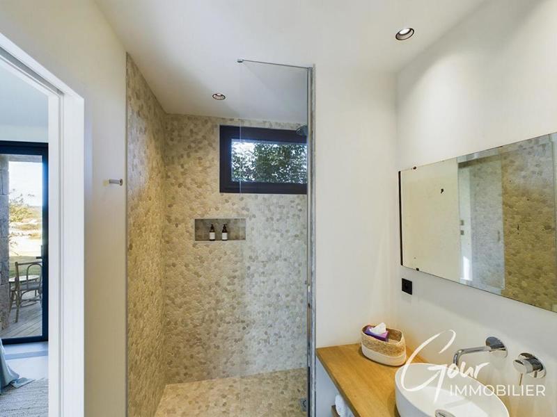 Villa - 370 m² - 7 pièces