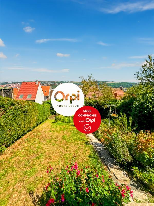 Maison de ville - 95 m² - 4 pièces