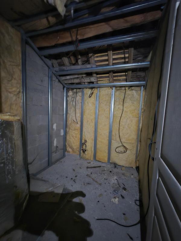 Maison - 180 m² - 2 pièces