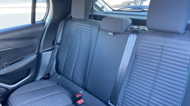 Peugeot E-208 100 kWh 136 Style