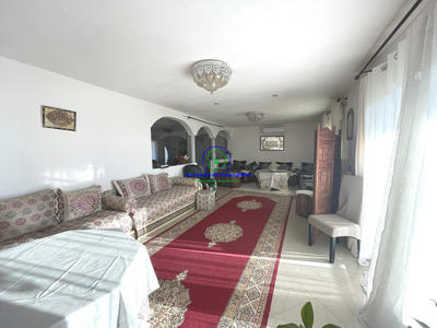 Maison - 255 m² - 8 pièces