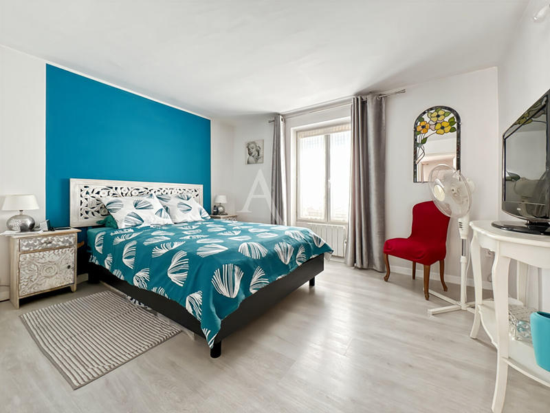 Maison de village - 90 m² - 5 pièces