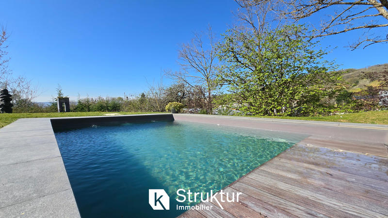 Villa - 280 m² - 9 pièces