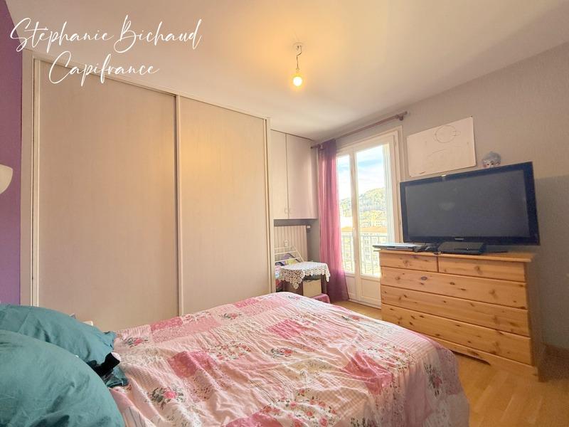 Appartement - 98 m² - 4 pièces