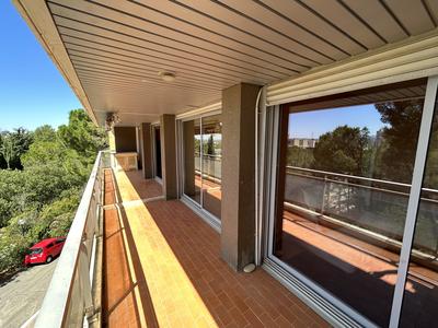 Appartement - 124 m² - 6 pièces