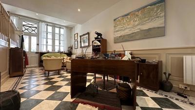 Appartement - 122 m² - 4 pièces