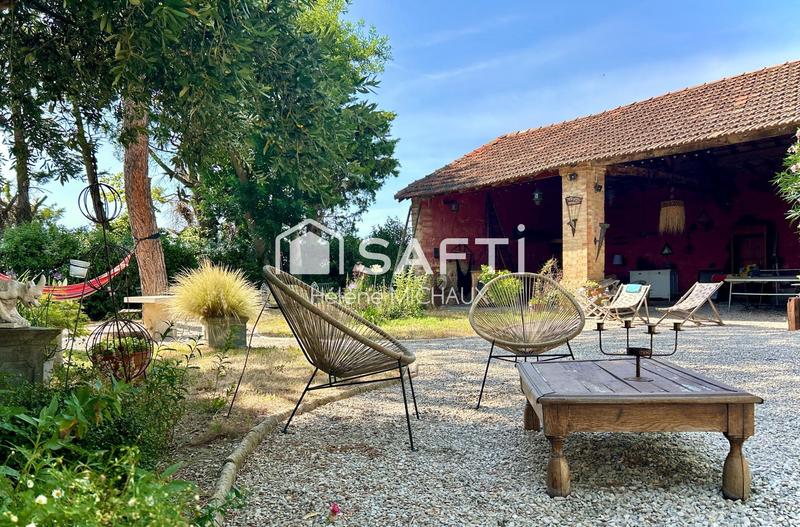 Maison - 219 m² - 8 pièces