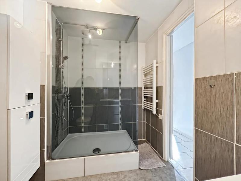 Appartement - 90 m² - 3 pièces