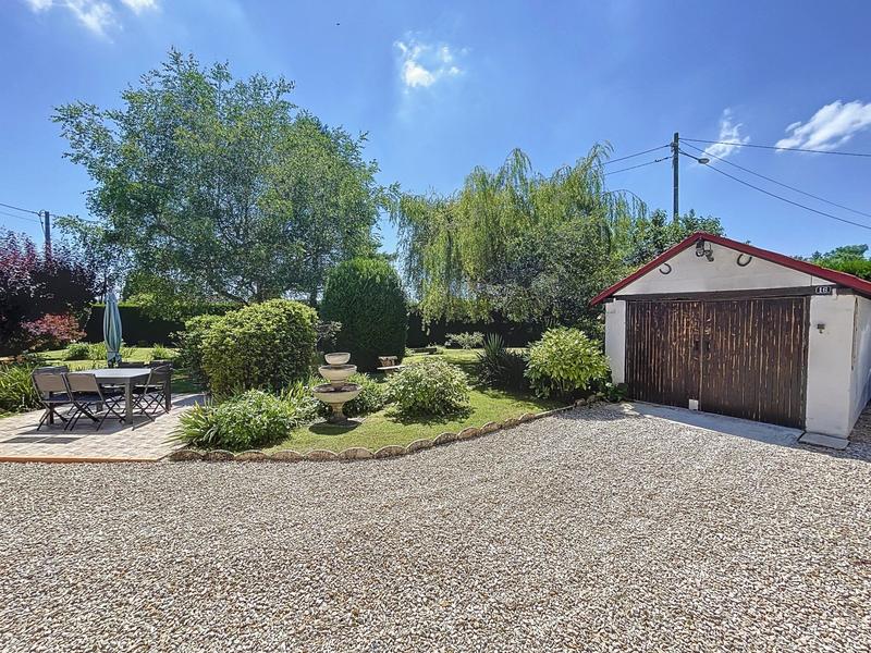 Maison - 314 m² - 9 pièces