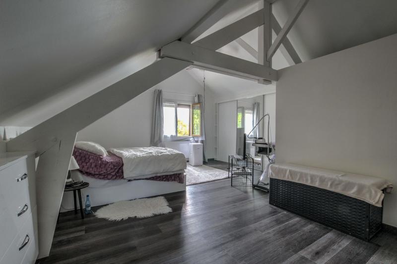 Maison - 204 m² - 5 pièces