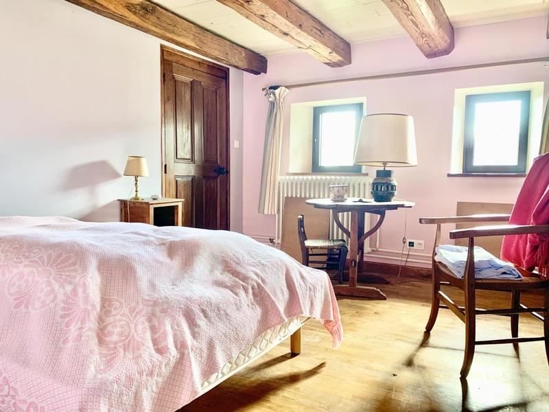 Maison - 331 m² - 9 pièces