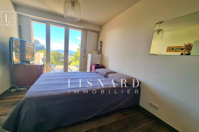 Maison - 200 m² - 6 pièces