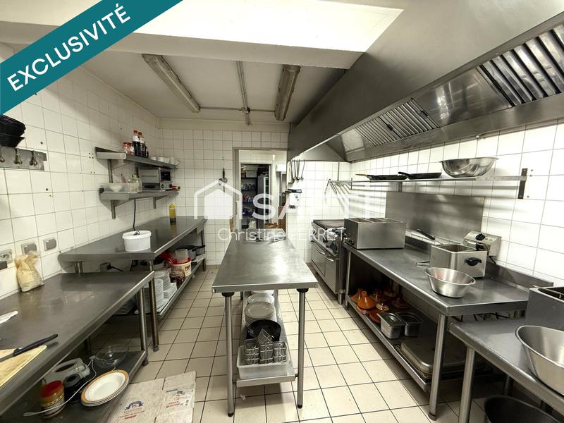 Local commercial - 175 m² - 13 pièces