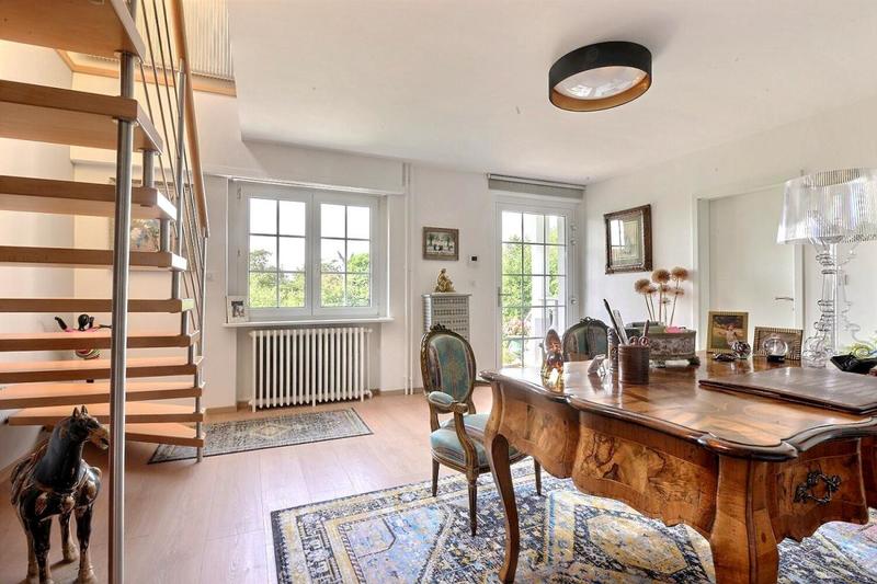 Maison - 250 m² - 10 pièces