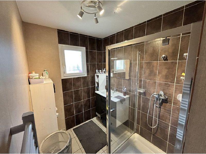 Maison traditionnelle - 145 m² - 6 pièces