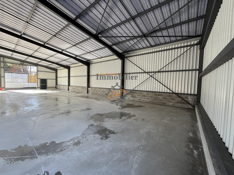 Parking / Garage - 185 m²