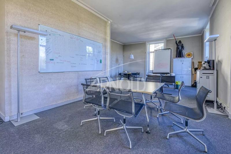 Bureau - 500 m² - 17 pièces